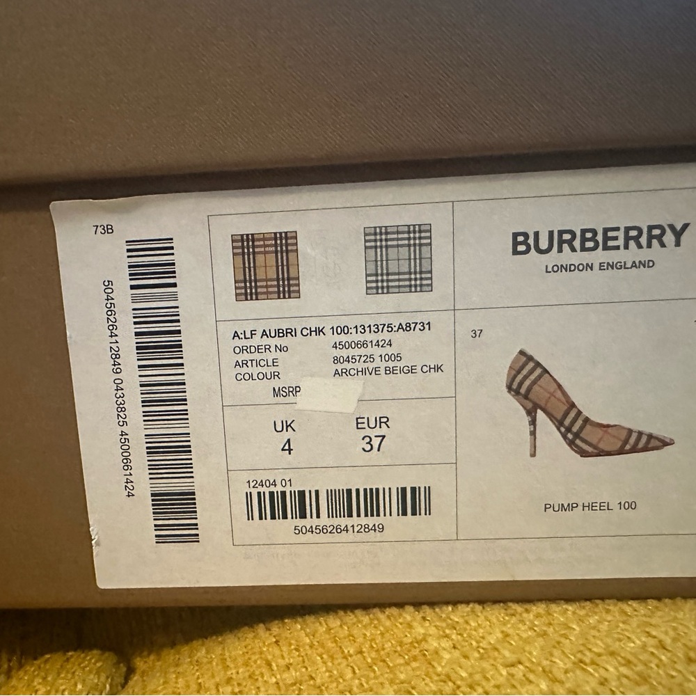 Burberry Aubri Check Pumps - Picture 2 of 7